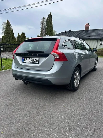Volvo V60 2012 photo 2