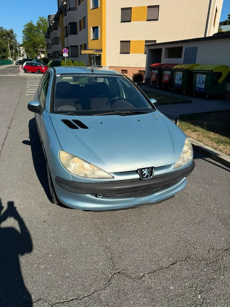 Peugeot 206