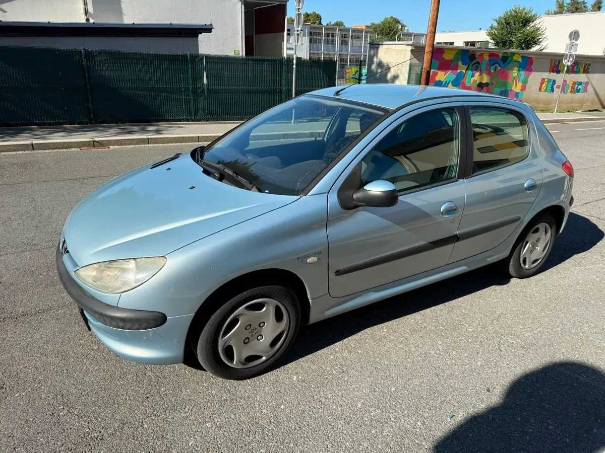Peugeot 206 2003 photo 3