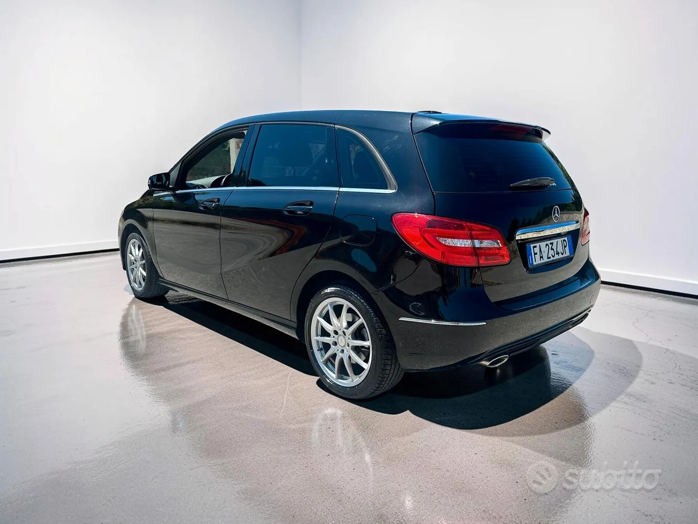 Mercedes-Benz B-Class 2014 photo 3