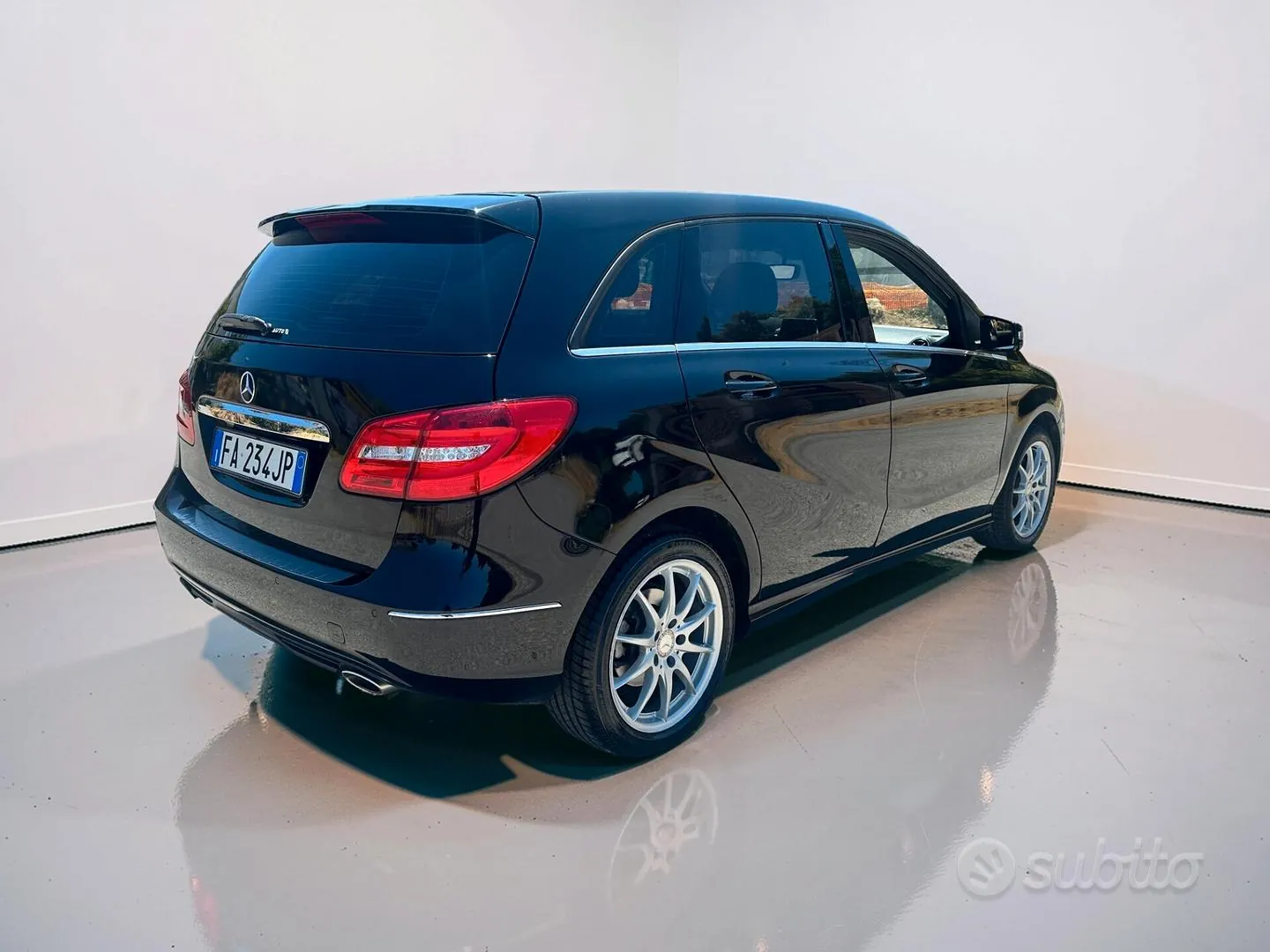 Mercedes-Benz B-Class 2014 photo 5