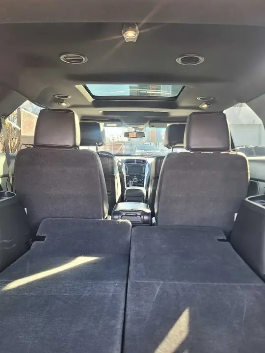Ford Explorer 2011 photo 5