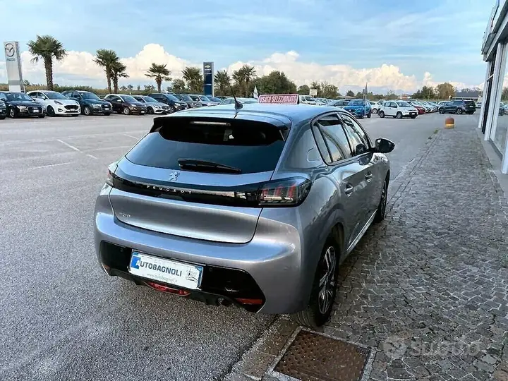 Peugeot 208 2021 photo 3