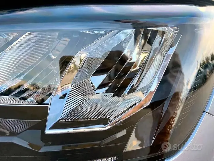 Peugeot 208 2021 photo 5