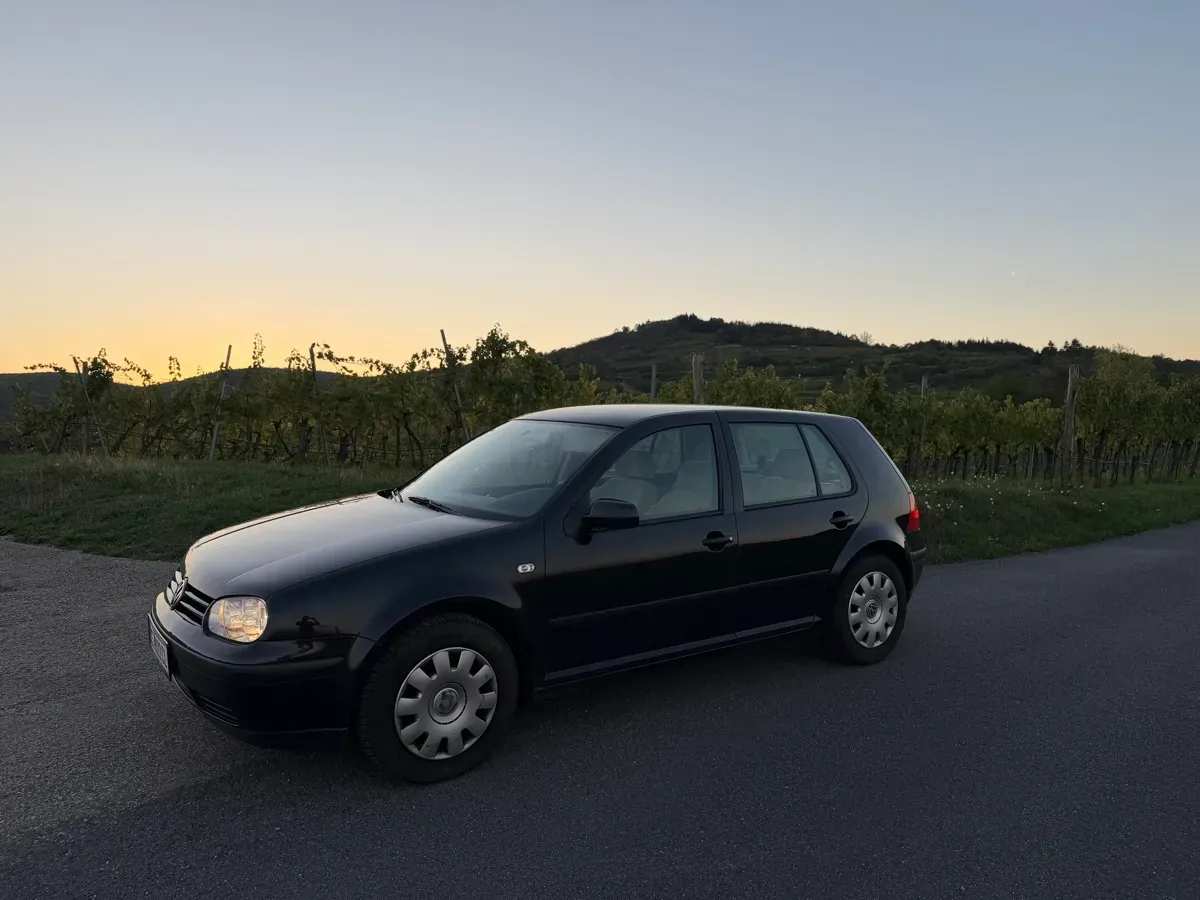 Volkswagen Golf 2001 photo 2