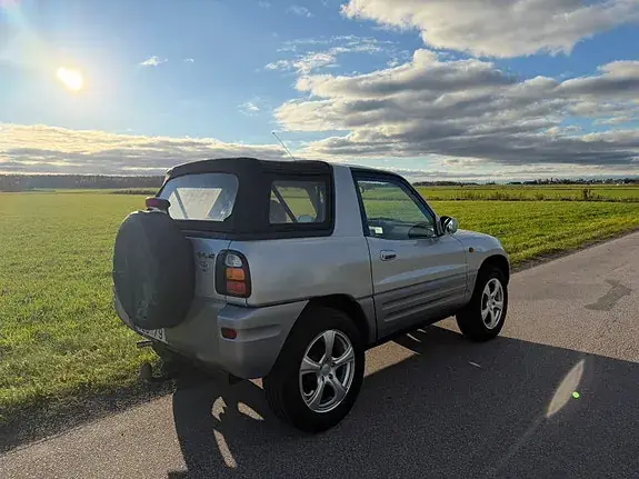 Toyota Rav4 1998 photo 4