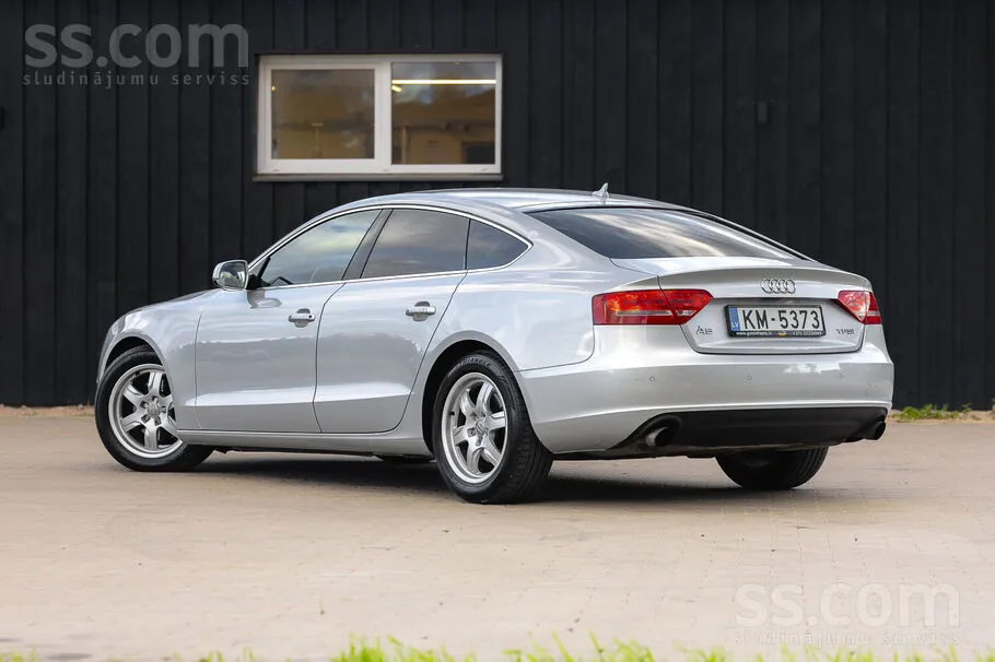 Audi A5 2011 photo 4