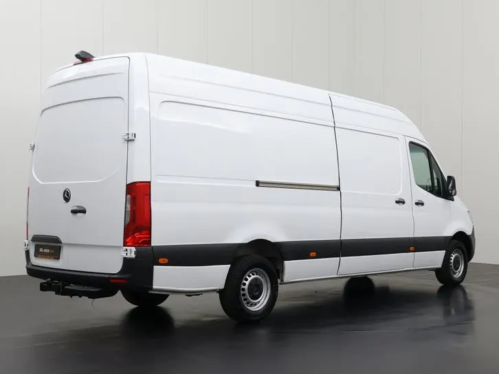 Mercedes-Benz Sprinter 2021 photo 2