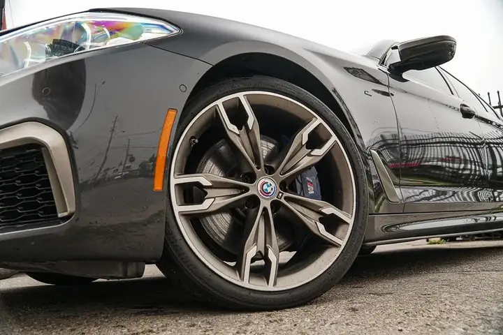 BMW 5 Series 2019 photo 5