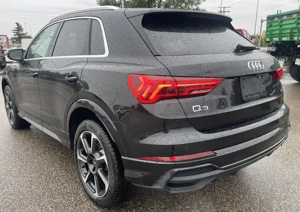 Audi Q3 2025 photo 3