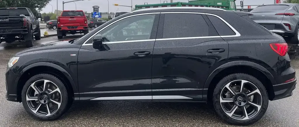 Audi Q3 2025 photo 2