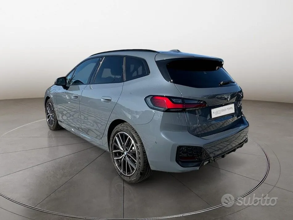BMW 218D Active Tourer 2025 photo 3