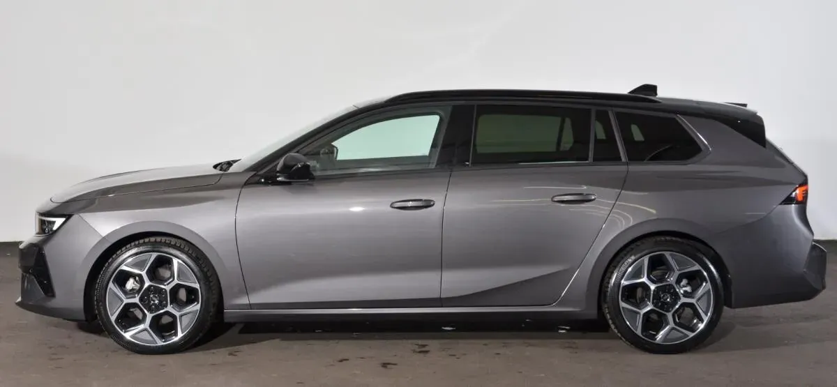 Opel Astra 2024 photo 3