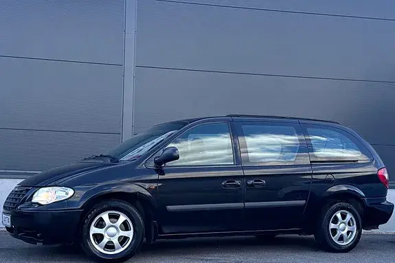 Chrysler Grand Voyager 2006 photo 2