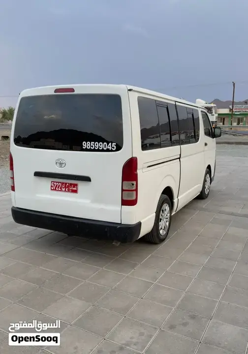 Toyota Hiace 2011 photo 3