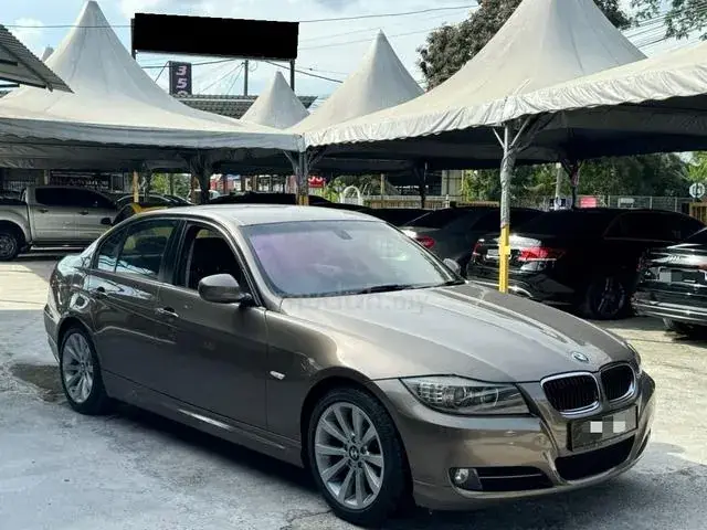 BMW 320I