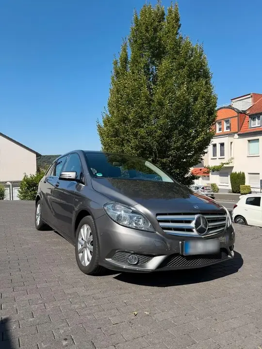 Mercedes-Benz B200