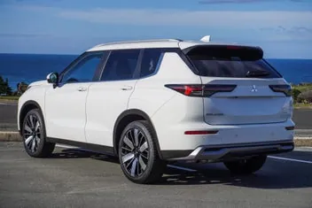 Mitsubishi Outlander 2026 photo 4