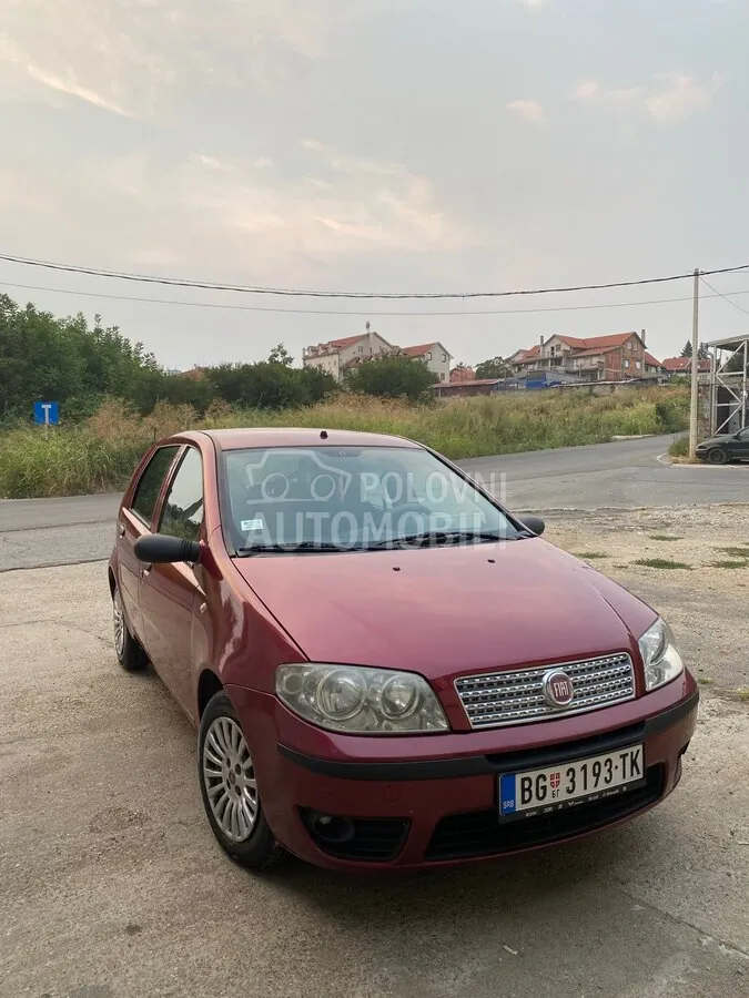 Fiat Punto 2009 photo 2