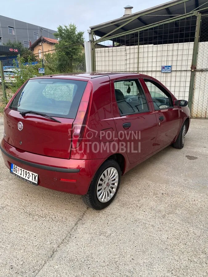 Fiat Punto 2009 photo 3