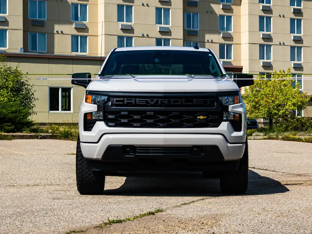 Chevrolet Silverado 1500 2026 photo 3