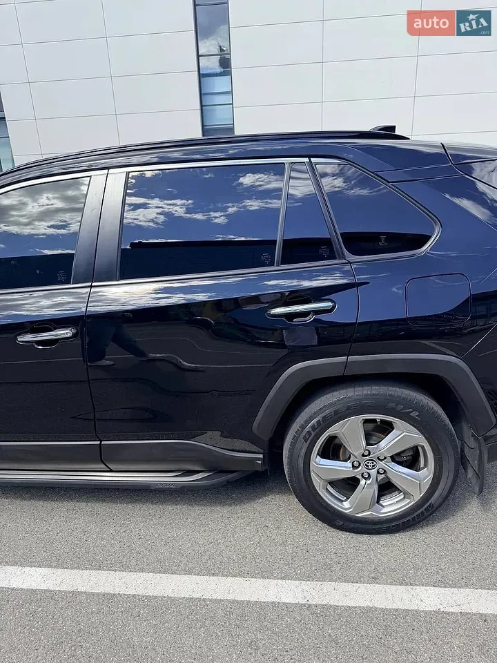Toyota Rav4 2020 photo 2