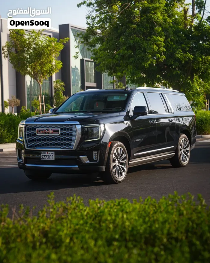 GMC Yukon Denali 2022 photo 3