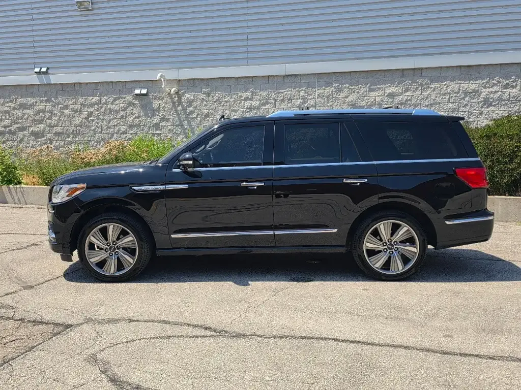 Lincoln Navigator 2018 photo 2