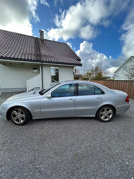 Mercedes-Benz E-Class 2006 photo 3