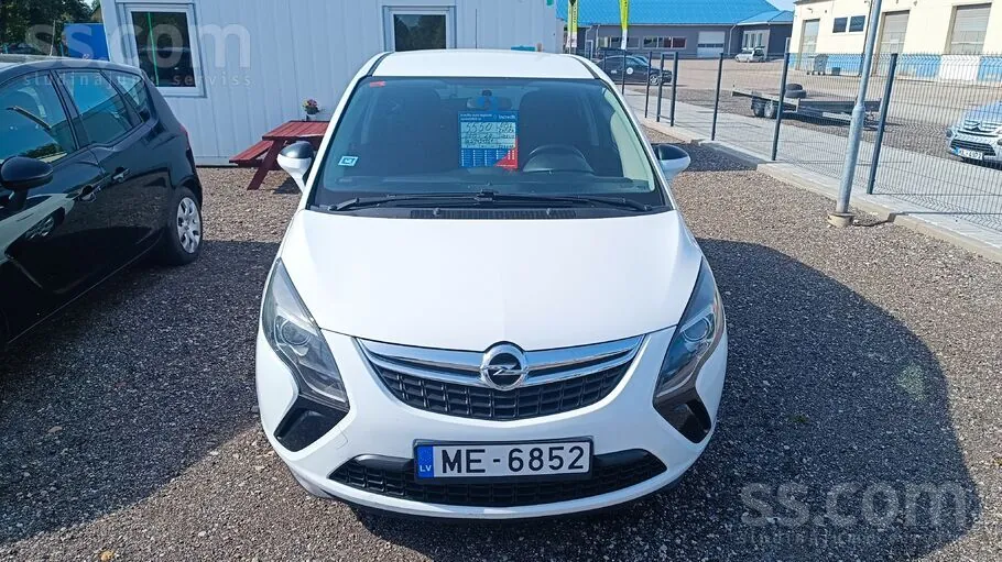 Opel Zafira 2015 photo 2