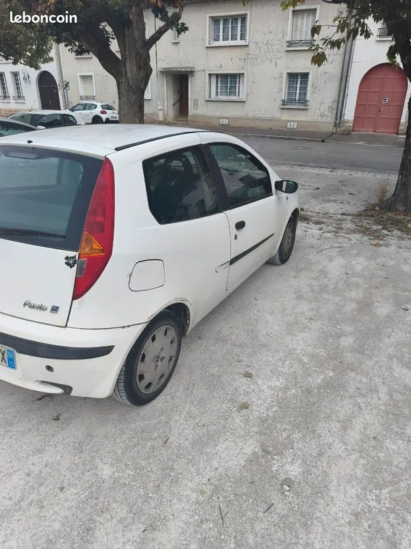 Fiat Punto 2002 photo 3