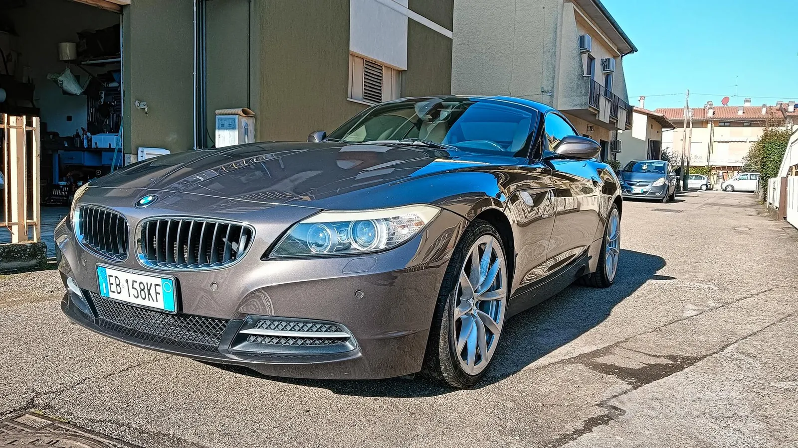 BMW Z4 2011 photo 2