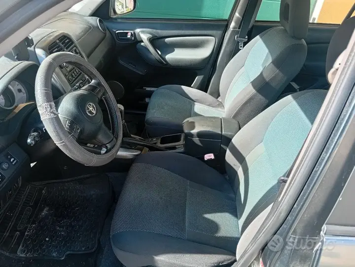 Toyota Rav4 2005 photo 4
