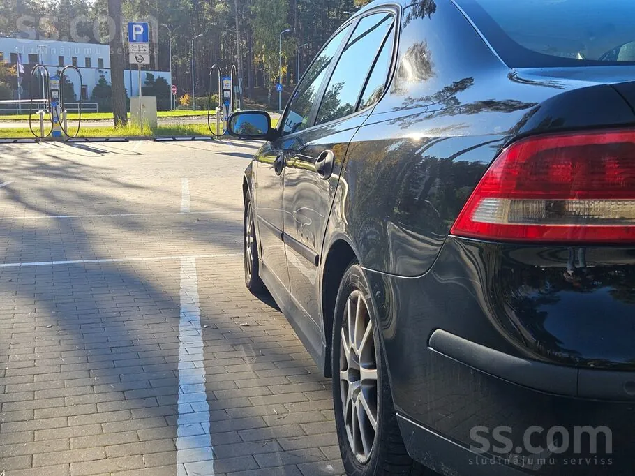 Saab 9-3 2004 photo 3