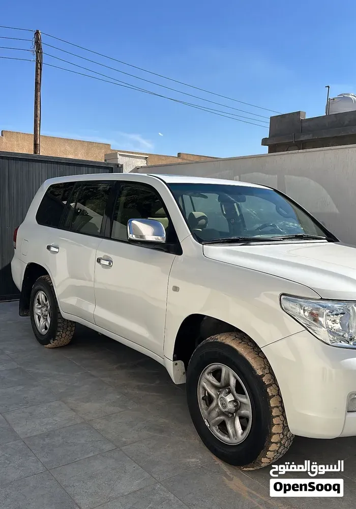 Toyota Land Cruiser 2010 photo 3