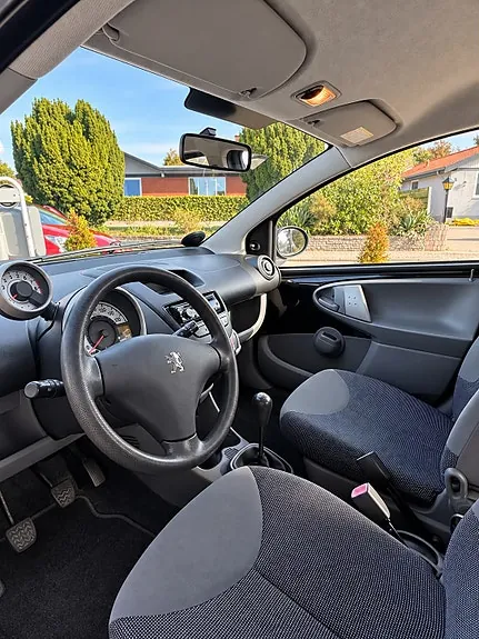 Peugeot 107 2008 photo 4