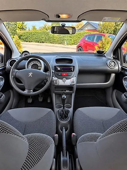 Peugeot 107 2008 photo 5