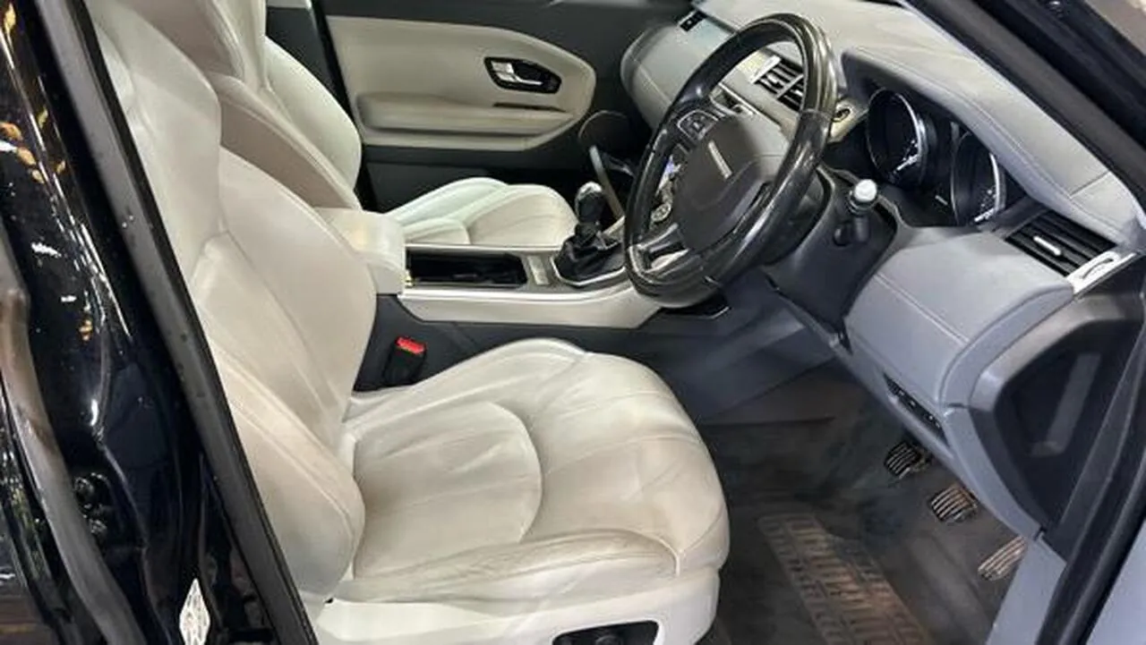 Land Rover Range Rover Evoque 2018 photo 3