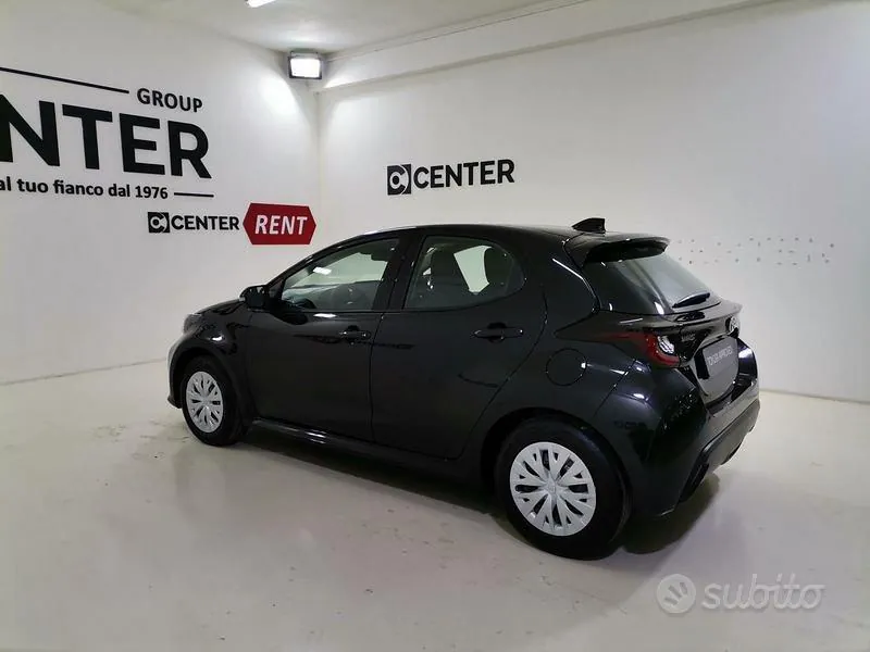 Toyota Yaris Hybrid 2025 photo 4