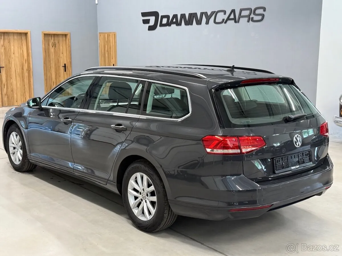 Volkswagen Passat 2016 photo 2