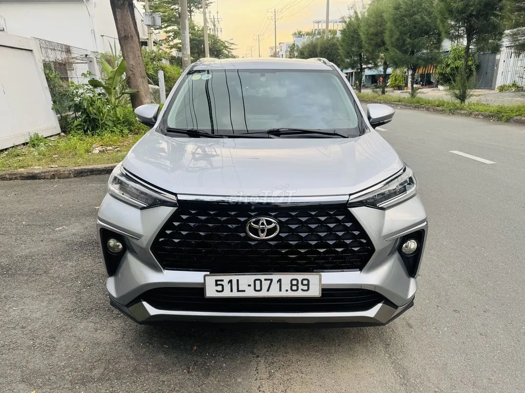 Toyota Veloz Cross