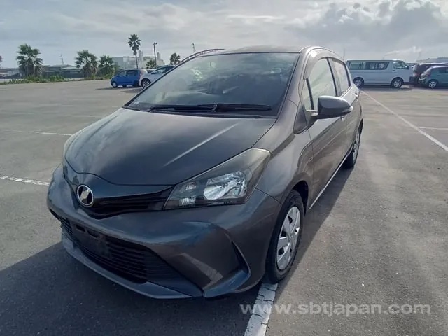 Toyota Vitz 2016 photo 2