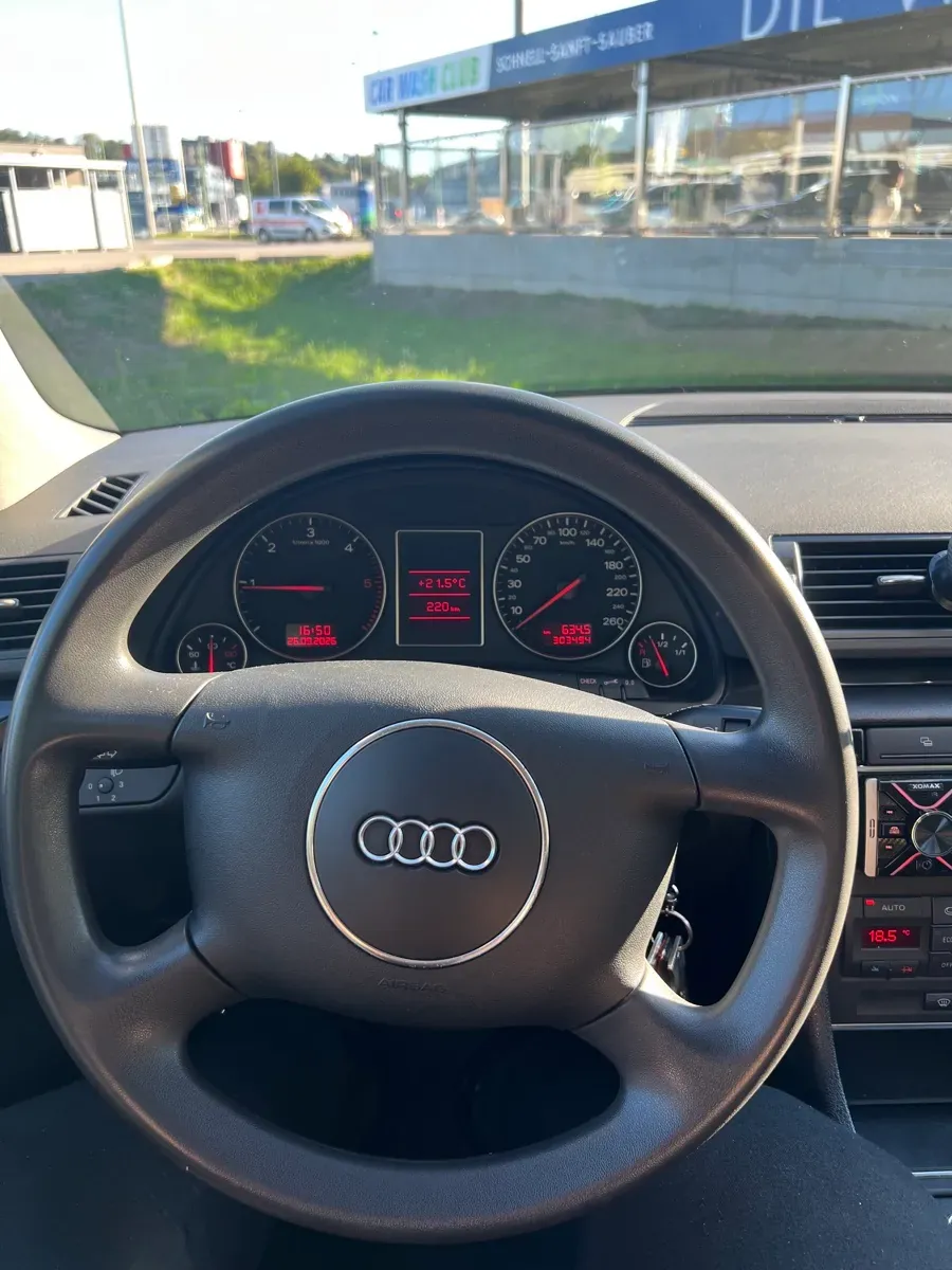 Audi A4 2002 photo 3