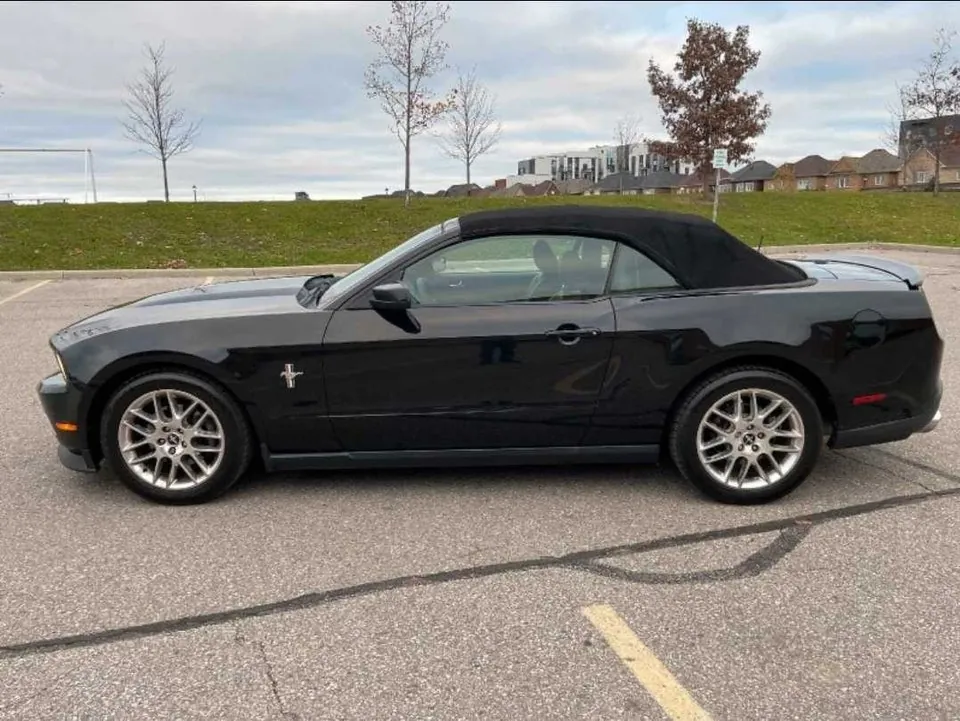 Ford Mustang 2012 photo 3