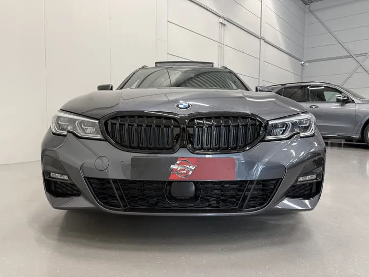 BMW 3 Series 2021 photo 3