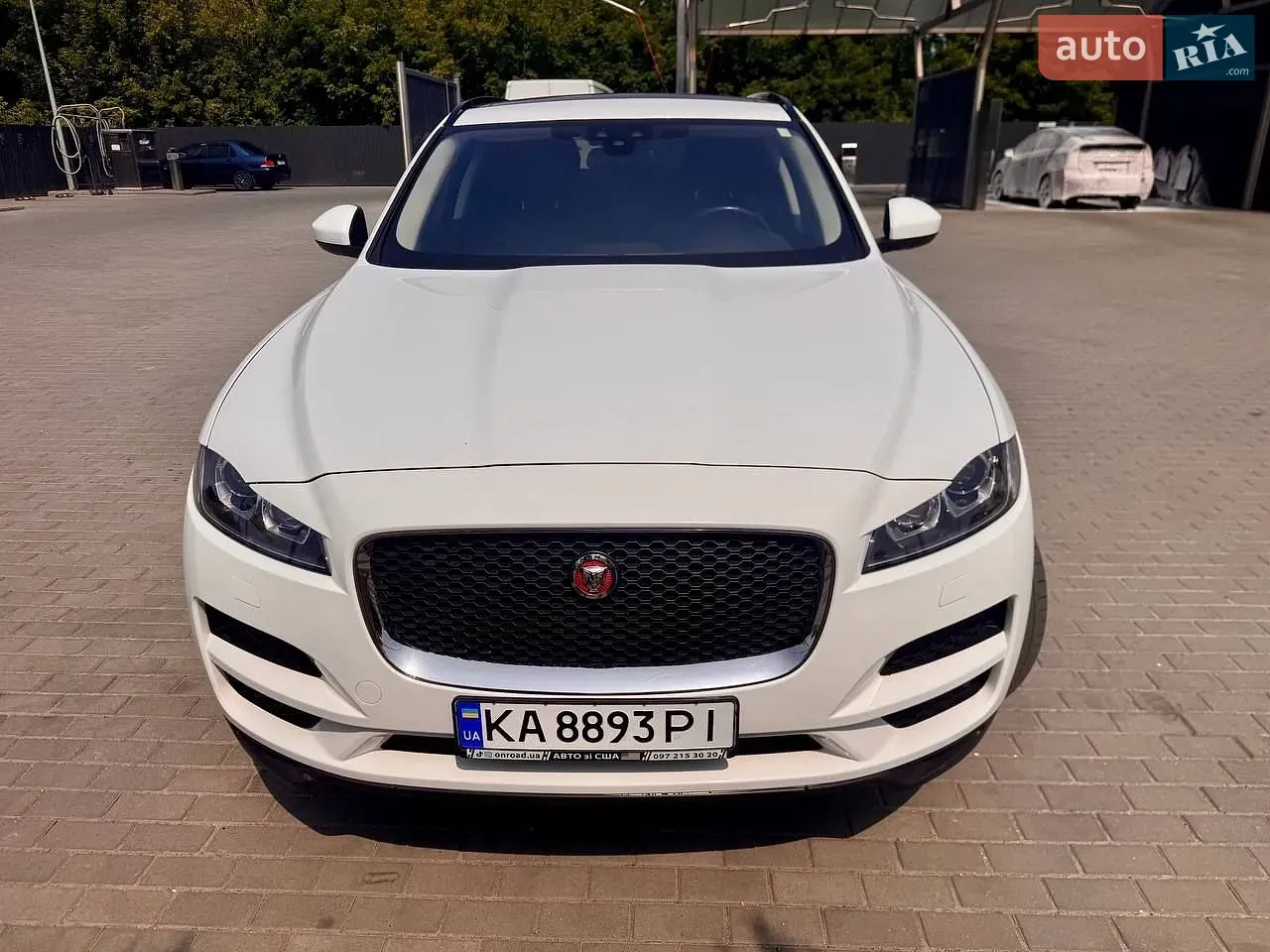 Jaguar F-Pace 2017 photo 3