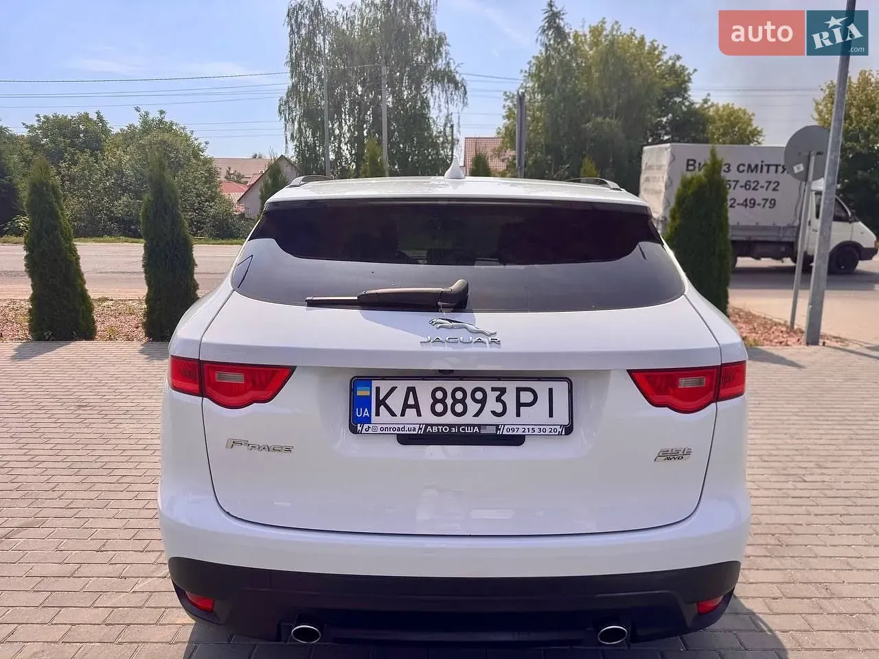 Jaguar F-Pace 2017 photo 4