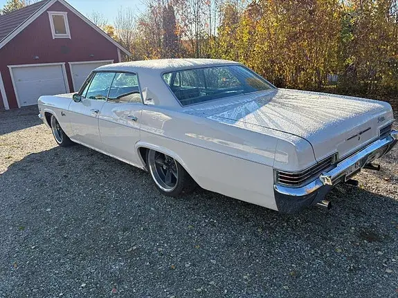 Chevrolet Caprice 1966 photo 4