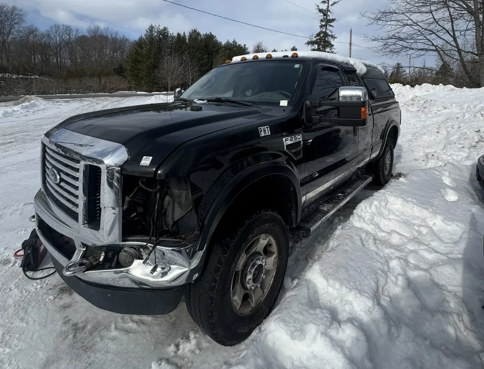 Ford F250 2010 photo 2