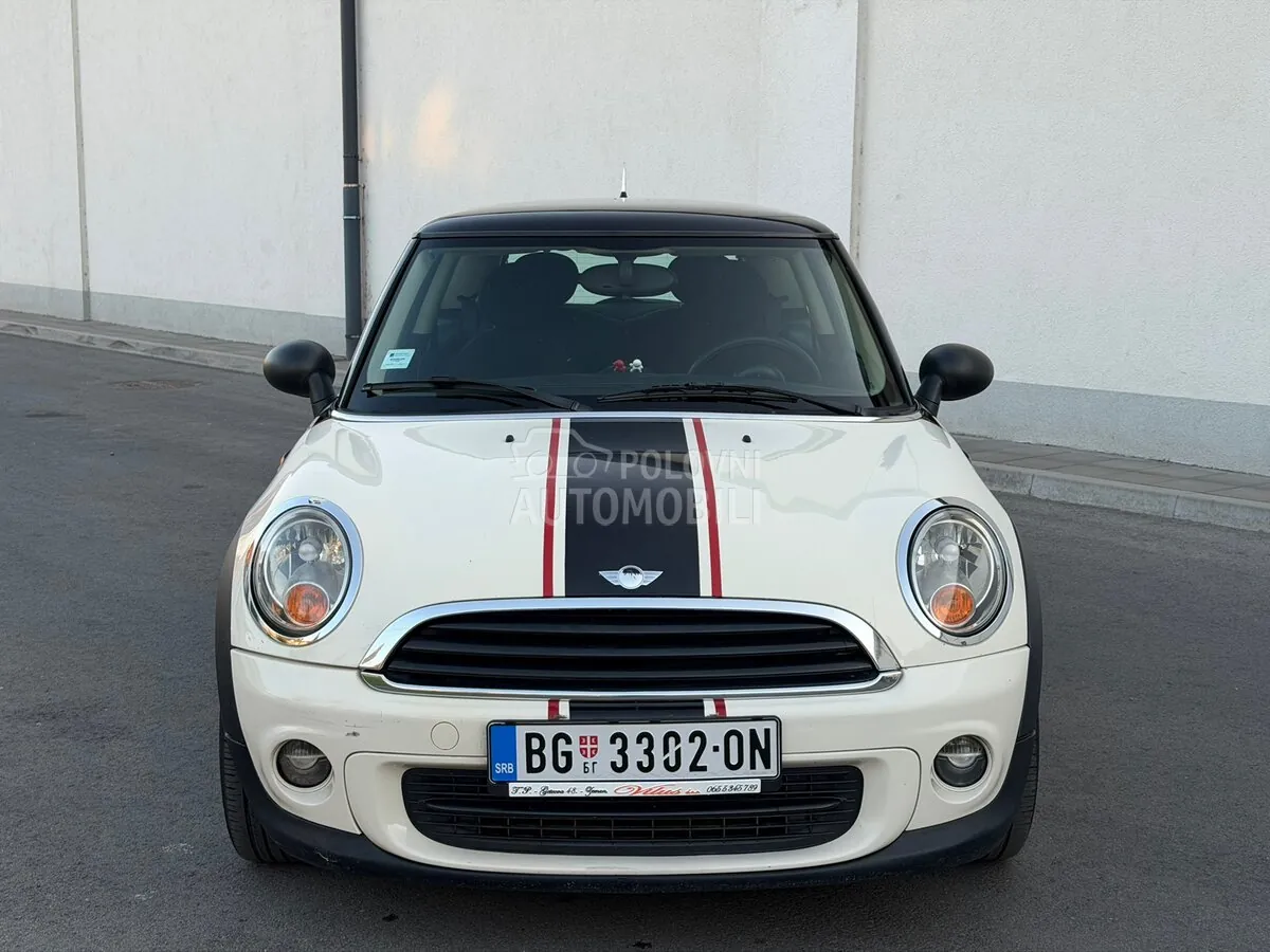 Mini One 2012 photo 4